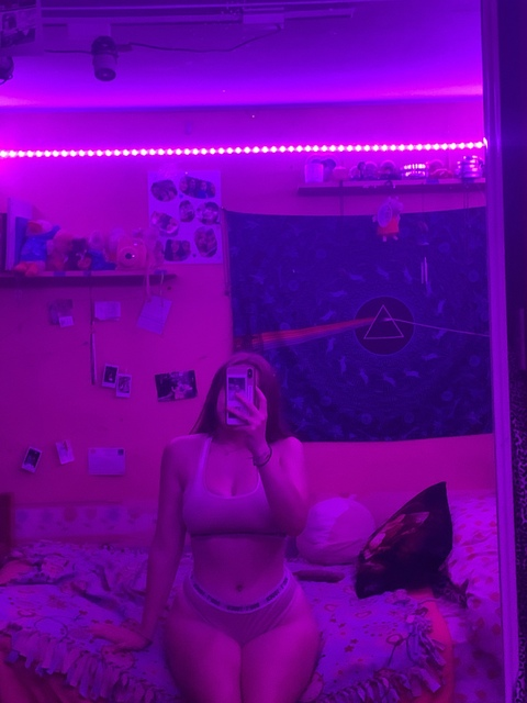 daddy’s girl 🍼 @mas0brat cover picture
