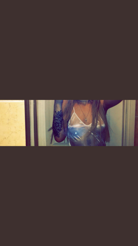• miss meg 💋 @meg-x cover picture