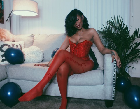 Melanie Muse @melaniemuseallin cover picture