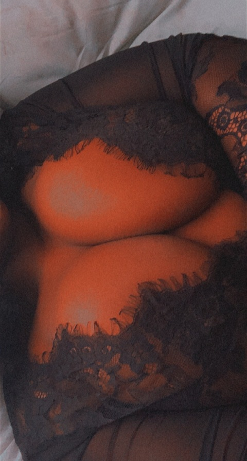 Antonesha Monroe @melaningoddess30 cover picture
