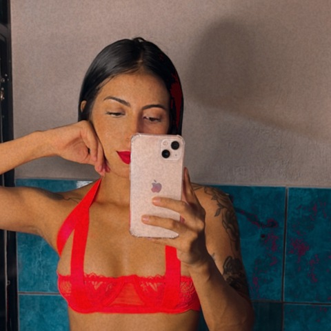 Mia @miahfmn2 cover picture