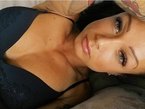 Jessicaa @missbiceps cover picture