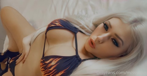 Missy Ellis @missyellisx cover picture