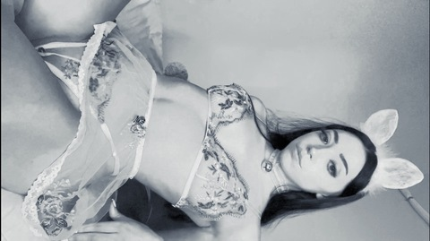 Molly 💜💜 @mollymoonnn cover picture
