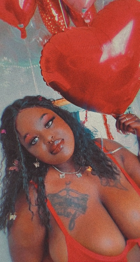 MonniDoll @monnidoll cover picture