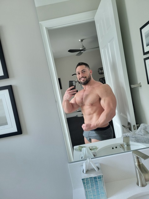 Mike Russo @monstahmike cover picture