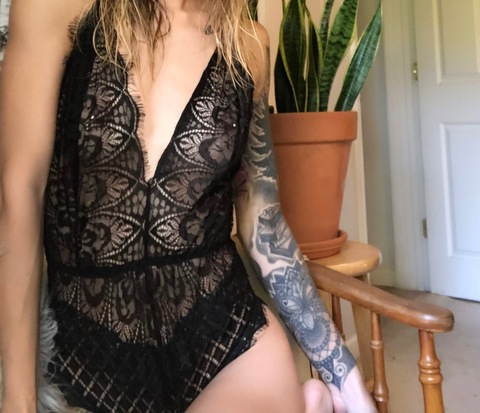Sydney Rose @mssydneyrose cover picture