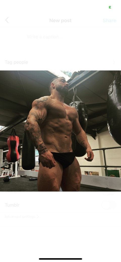 Cam Wright @musclebuilder97 cover picture