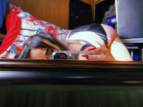 Natalia Escobedo @natdabratt cover picture