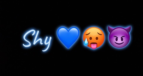 Shy @naughty_stoner_xoxo cover picture