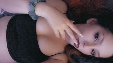 Emmy @nomiemmy cover picture