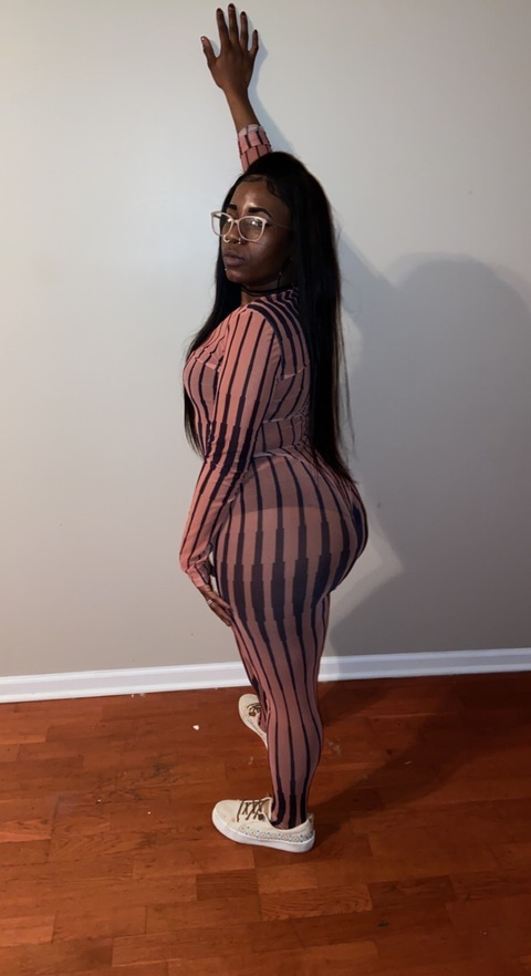 Bigbooty_ty @nutinmyassnspitnmymouth cover picture