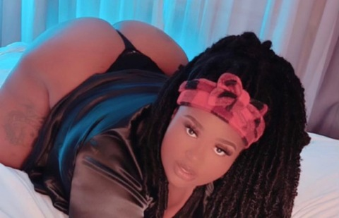 Raven Carter🍯 @officialravencarter cover picture