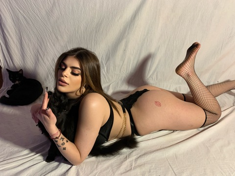 Oksana Gutsulyak @oksanaxxx cover picture