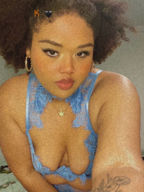 Kay Love 😇 @oxkaylovexo cover picture