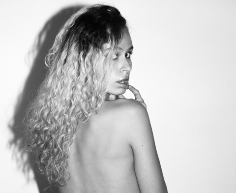 Claudia @pazdelamuerte cover picture