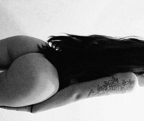 Penelope @penneloope cover picture