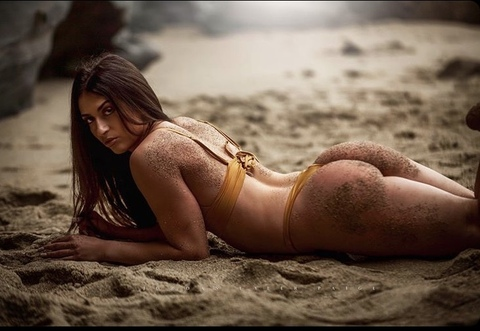 Persia @persia_sins cover picture