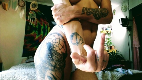 Ganja babe @pipepuffsandhandcuffs cover picture