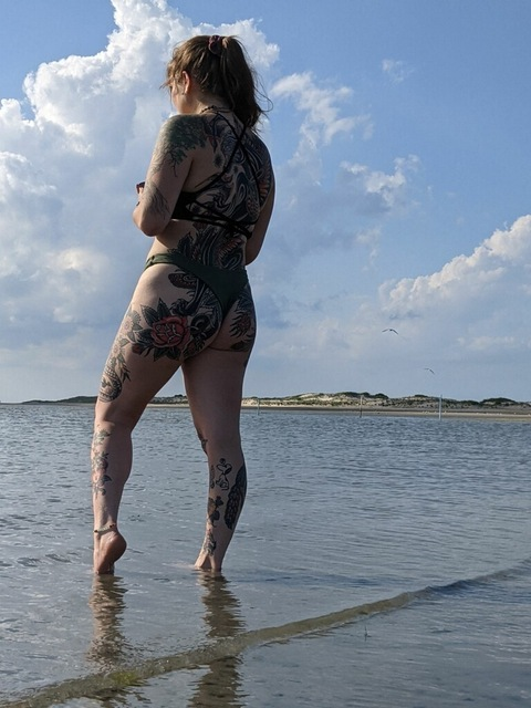 plantbabybrat @plantbabybrat cover picture