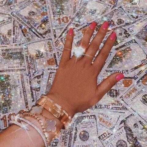 Polynesian Mami @polymamii cover picture