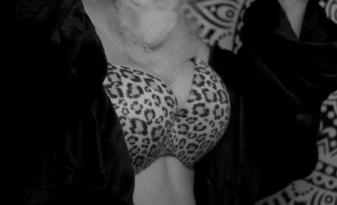 Babygurl✨🔥🤍 @pretty-lil-kitty cover picture
