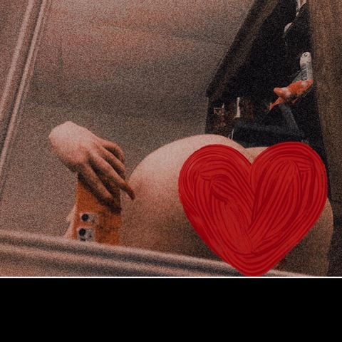 Ash @prettygirlashhh cover picture