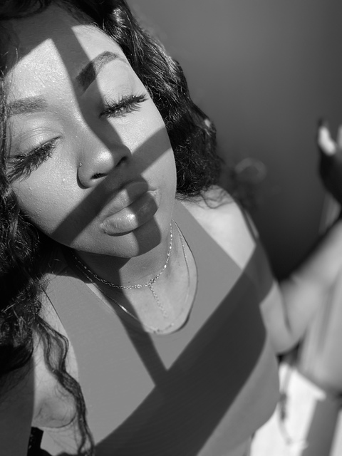 Prettyzy @prettyzy cover picture