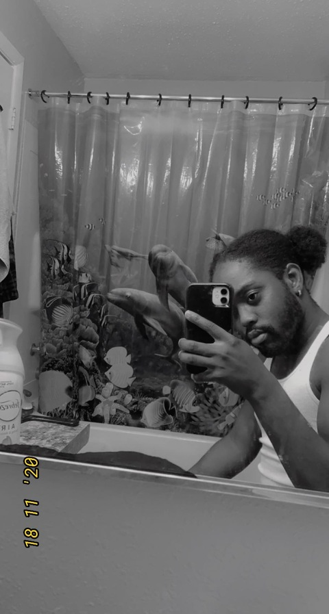 Lawrence♓ @princel02 cover picture