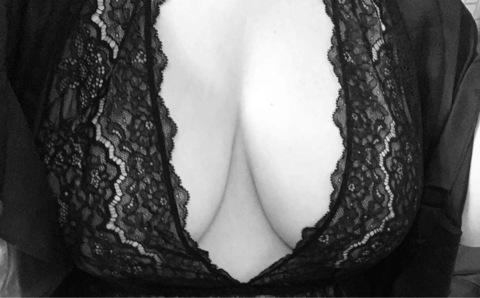 Shona @private_sho cover picture