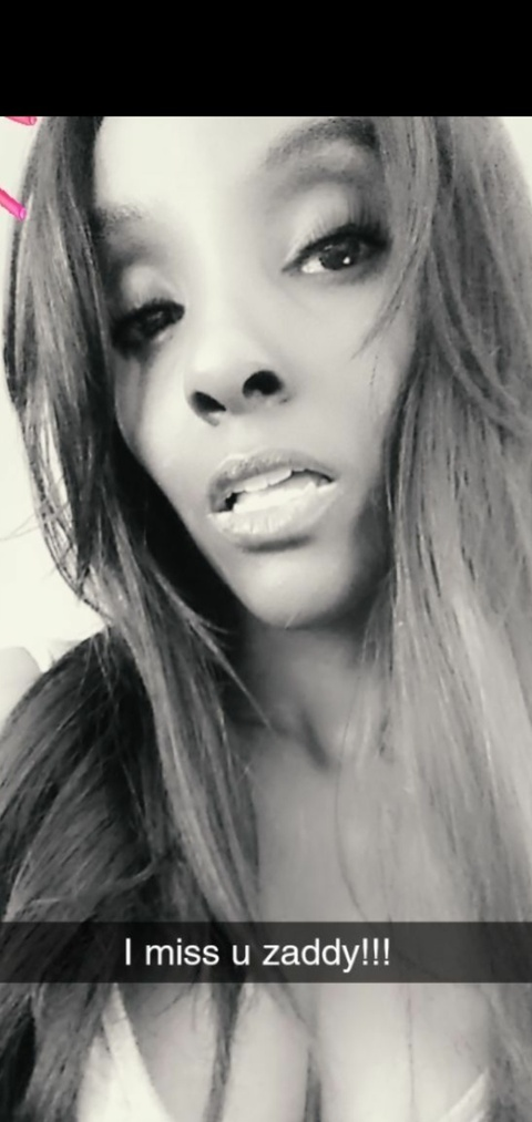 @qweenbaeofficial @qweenbaeofficial cover picture
