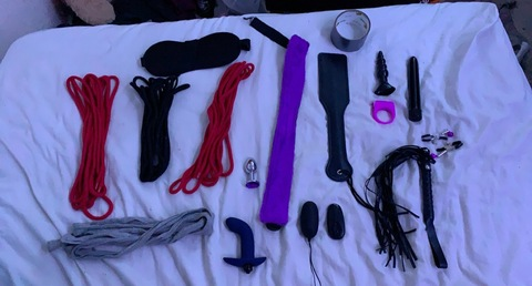 Robby Rope @robbyropebunny cover picture