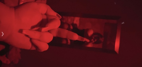 🤫 @rosamaexo cover picture