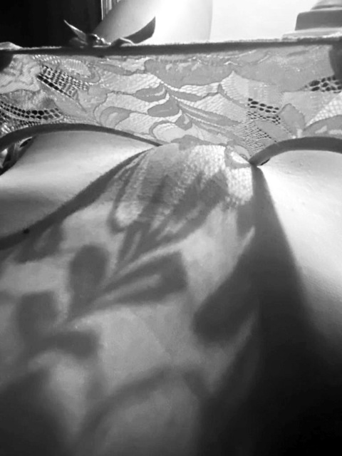 Your Secret Submissive @secrettroubelmaker cover picture
