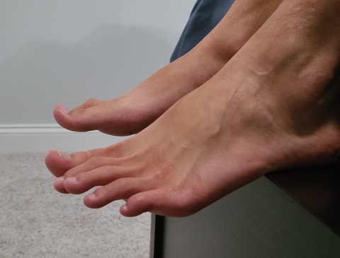 Sexy Guy Feet @sexyguyfeet cover picture