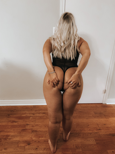 Shanelle Dilkes @shanellesummer cover picture