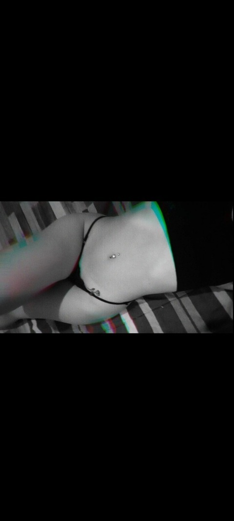 Sharon m @sharooonnn cover picture