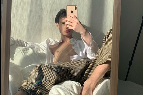SIMON @simonzlkv cover picture
