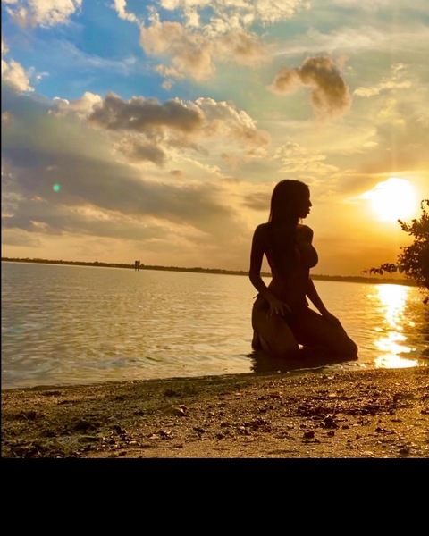 Sinful Angel🐍 @sinfulangel.xo cover picture
