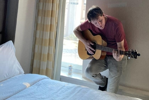 Kent @singerkent cover picture