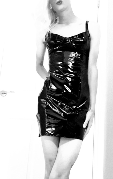Sissy Harriet @sissyharrietuk cover picture