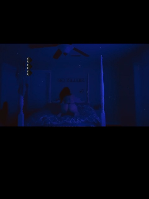 Shellbell19 @sshort19 cover picture