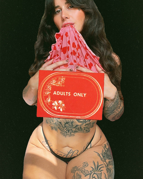 Betty @stonedbettyyy cover picture