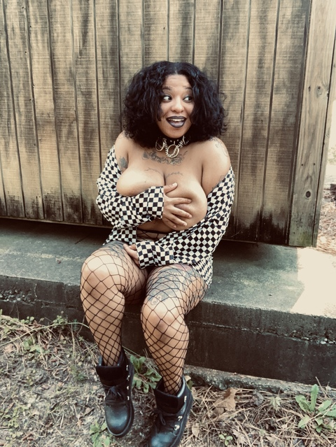 Submissive Kimmi @submissivekimmi cover picture