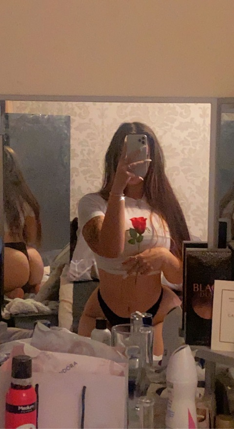 Sweetie 😈 @sweetie-x cover picture