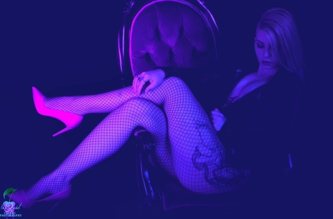 Veronica Skye @switch.kitten cover picture