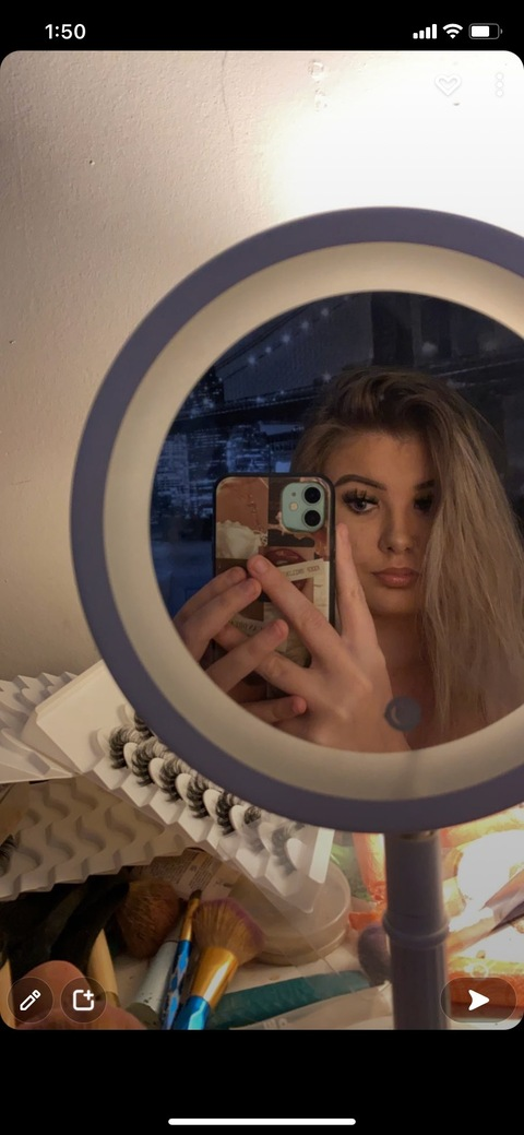 Natasha @tashhhxoxo cover picture