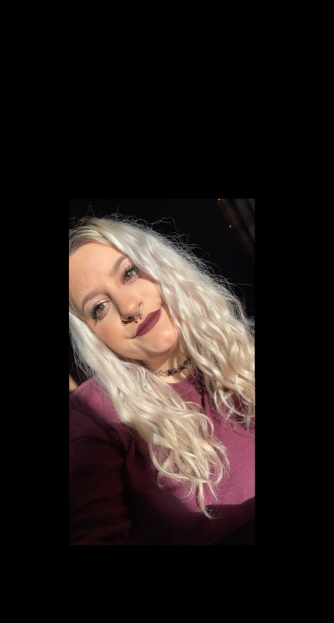 Taylor @taylorbrie96 cover picture