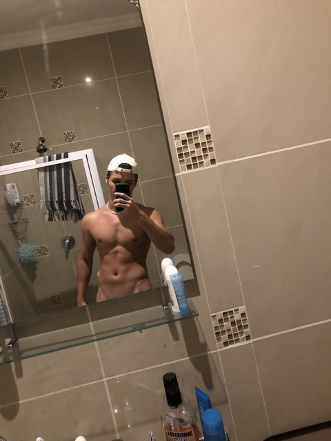 Liam @thatboyliamm cover picture
