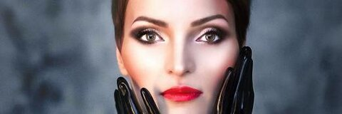 Header of thelatexqueen